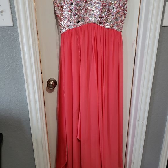 Prom Dress - Picture 4 of 4